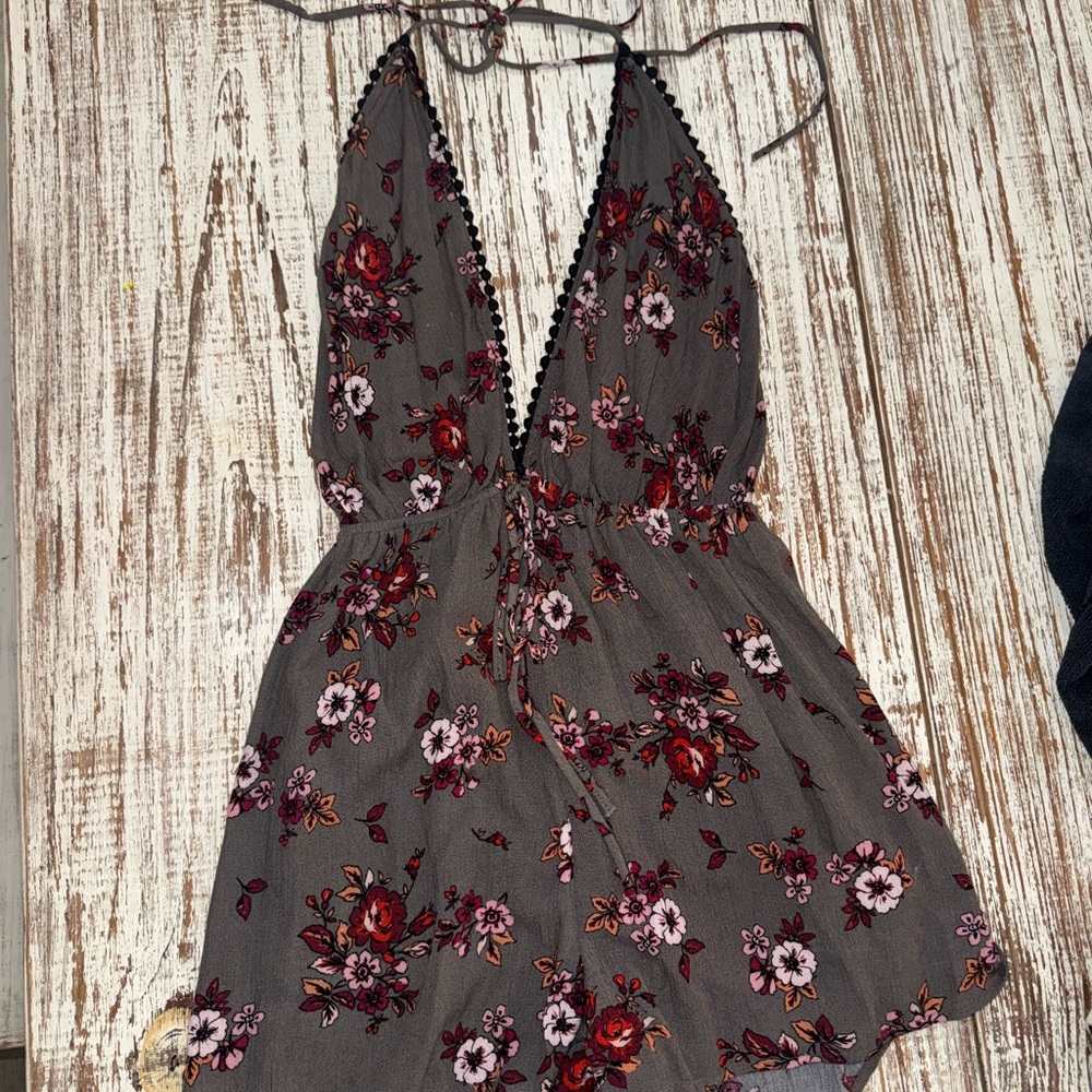 Dainty Hooligan Floral Gray Romper